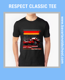 T-shirt featuring a BMW E30 design with the text 'Respektieren Sie Ihren Ältesten,' celebrating classic automotive heritage. Bavarin old school